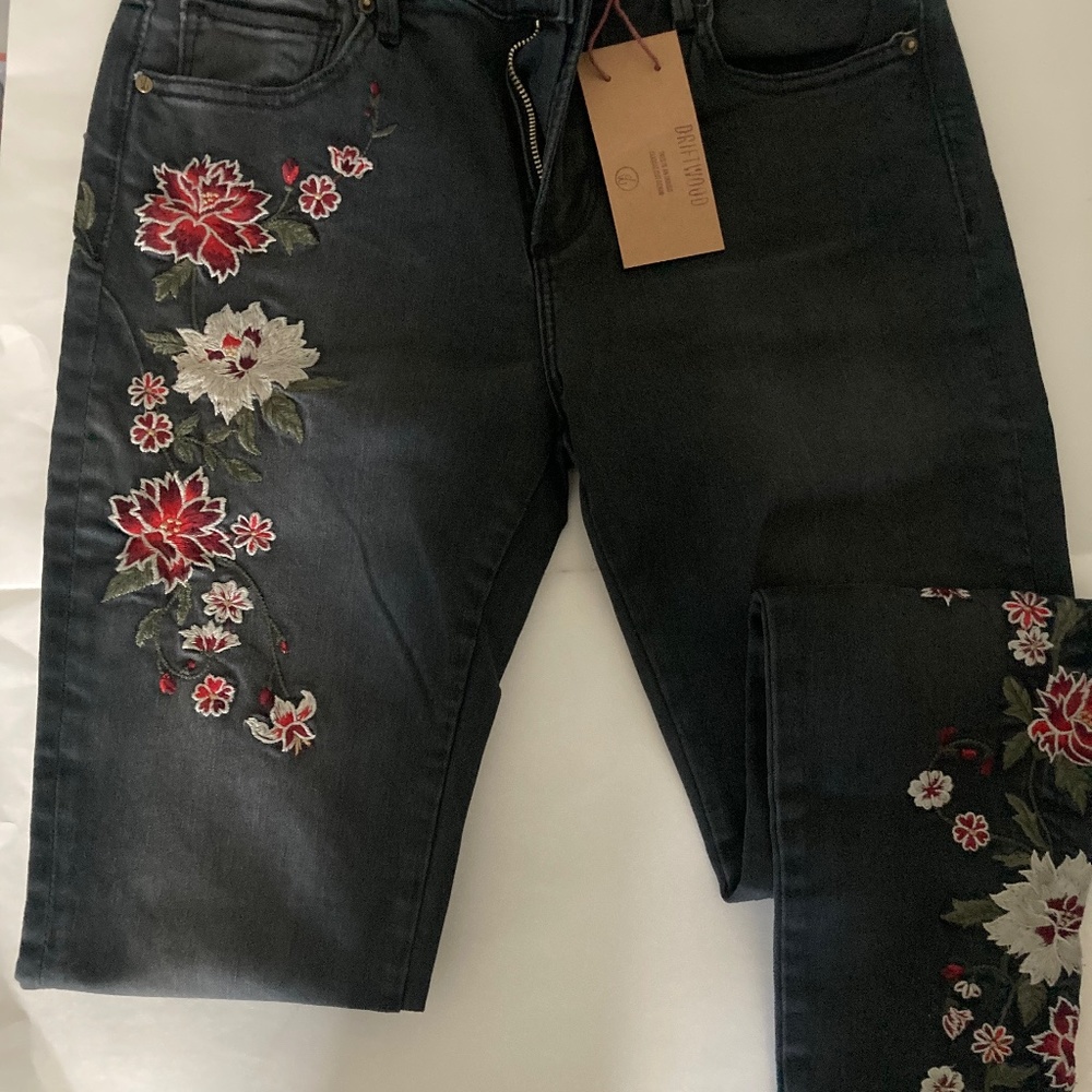 Driftwood jeans Jackie size 28 brand new